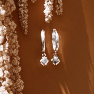 Mahloe Clam Shell Hoops